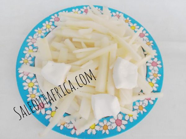 Freshly Made Tapioca - Editaiwa - Cassava chips/coconuts